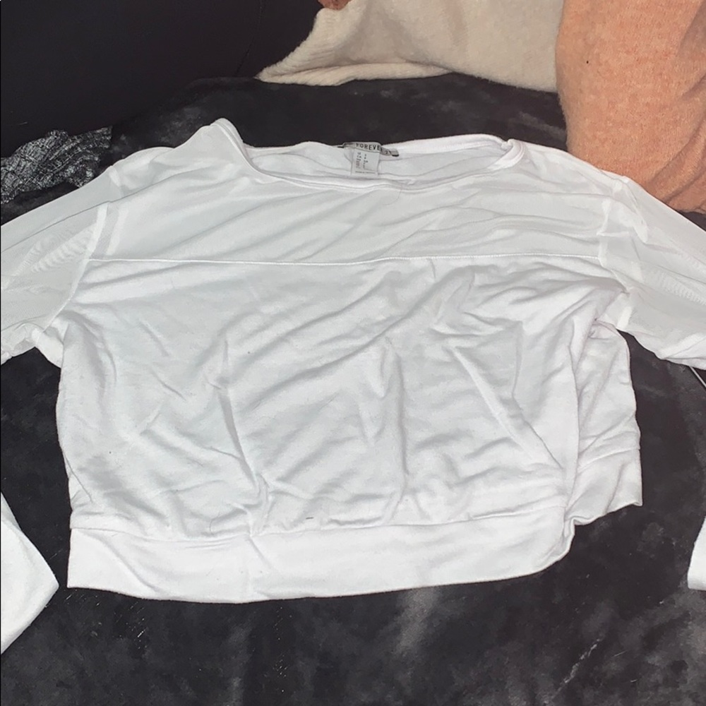 Long sleeve crop top